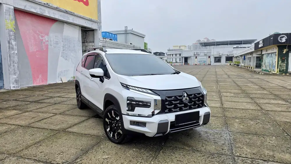 [KM 1.000 PERAK]MITSUBISHI XPANDER CROSS PREMIUM AT PUTIH 2025 GRESS