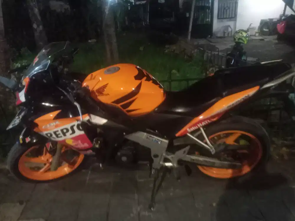 Honda cbr 150 r cbu thailand