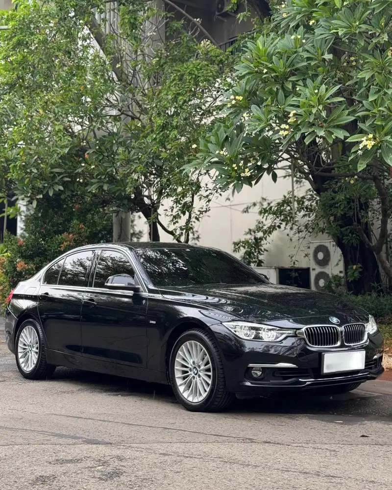 ANTIK BMW F30 LCI 320i 2018