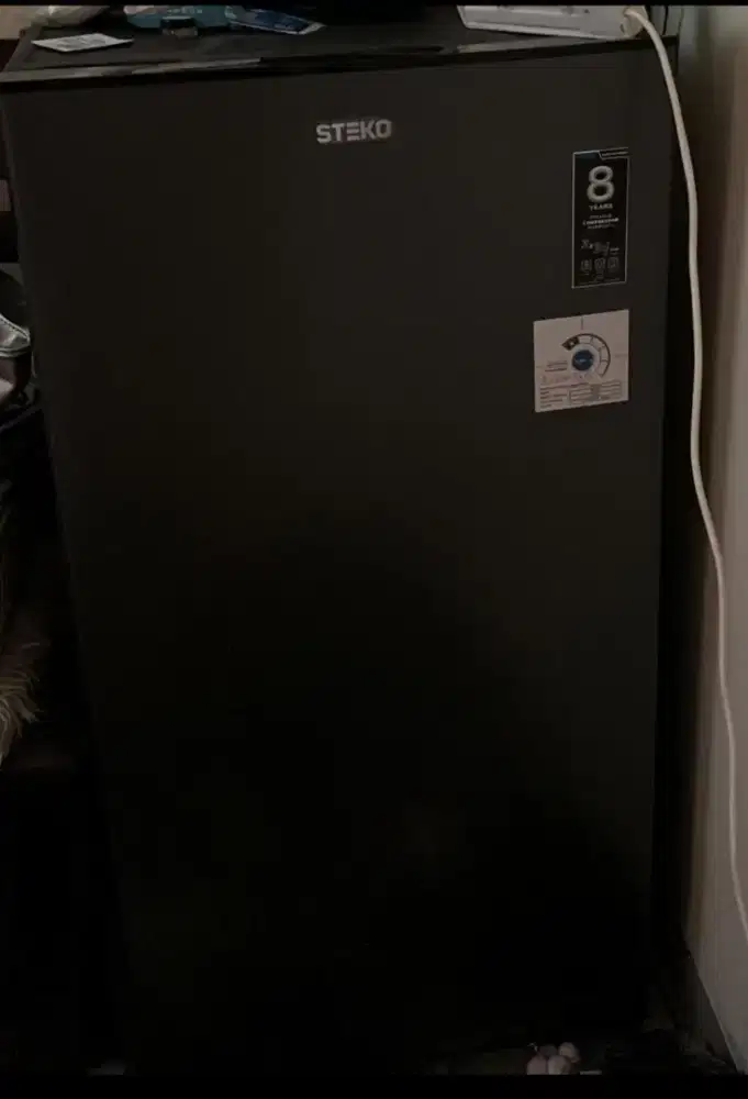 Dijua kulkas steko 1 pintu.