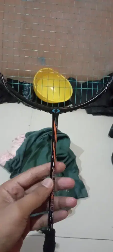 Dijual raket bulutangkis merk ASTEC polaris