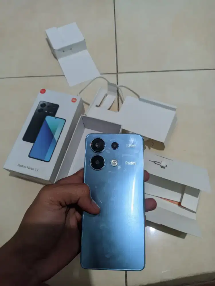 REDMI NOTE 13 8+8/256 GB. NEGOO