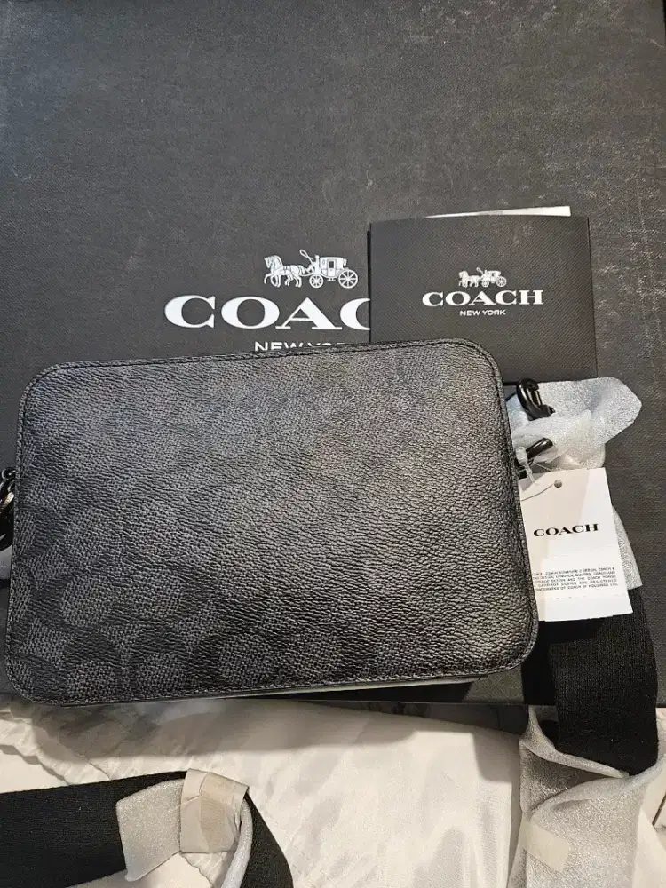Coach Charter Cross Body 19 in Signature Canvas