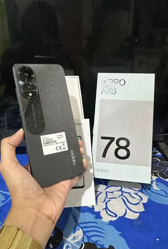 OPPO A78 WARNA HITAM