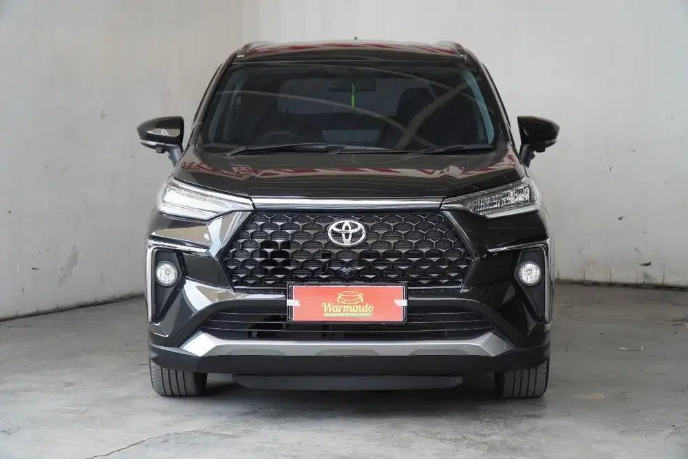 Toyota New Veloz Q CVT tahun 2022 hitam Avanza Matic AT DP minim 12 jt
