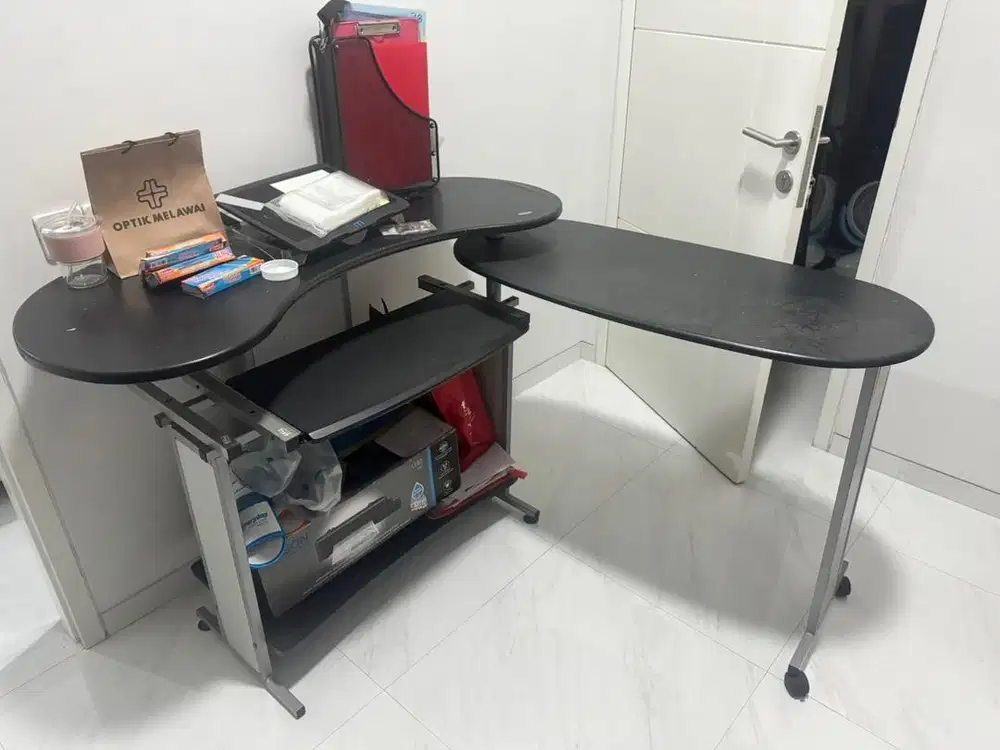 Meja Kerja Informa