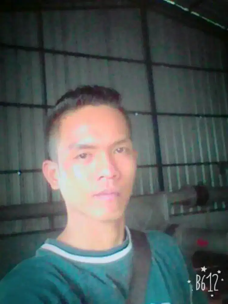 Cari kerjaan apa aja buat sampingan