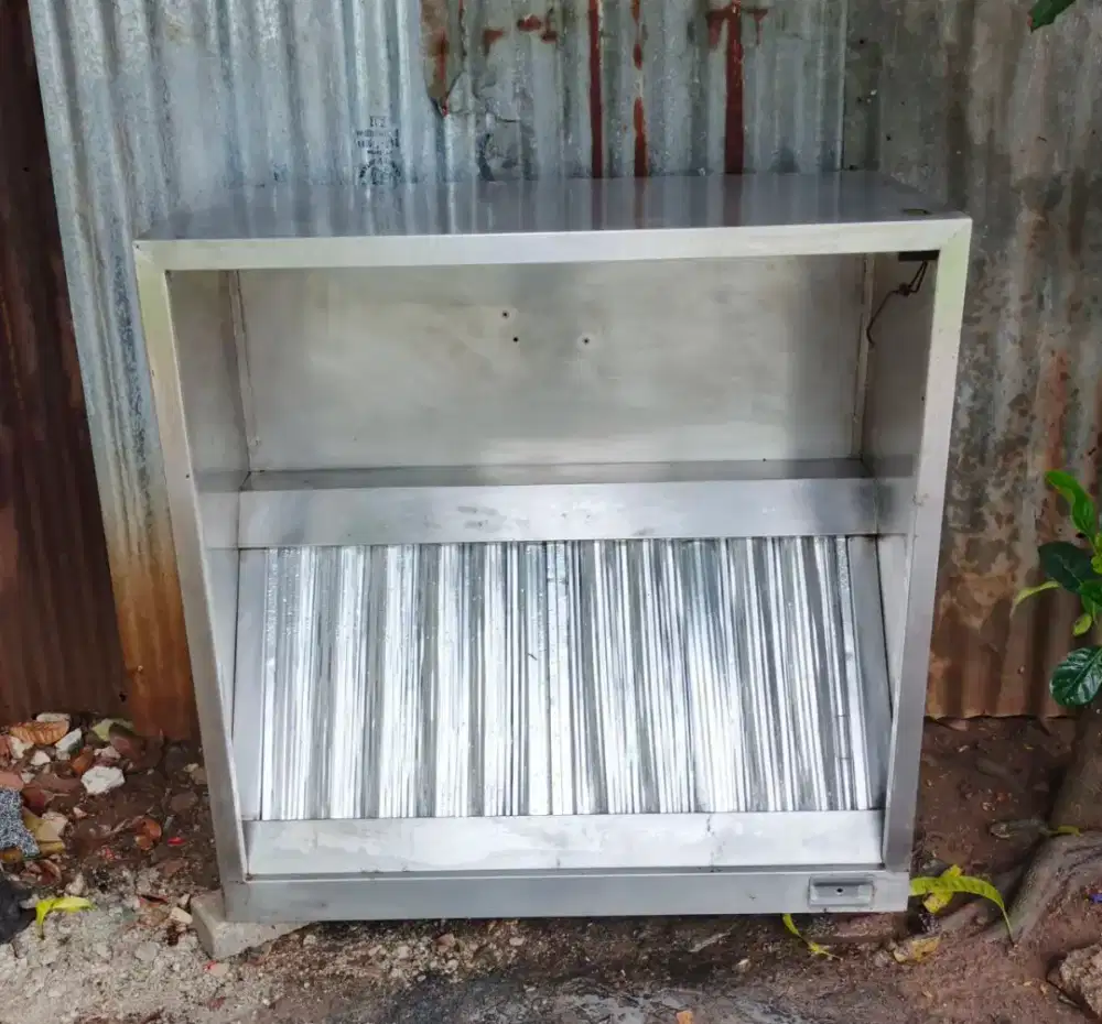 Hood + Filter ukuran 100x110x50
Filter baru 
Harga: 2.350.000