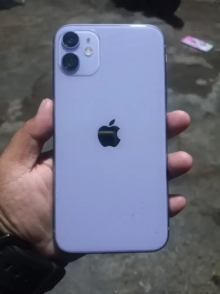dijual iphone 11 128gb inter pemakaian pribadi