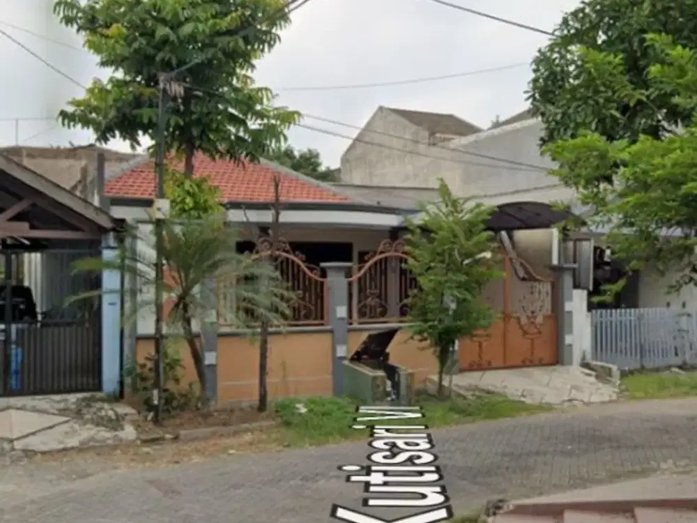 RUMAH JALAN KUTISARI STRATEGIS
