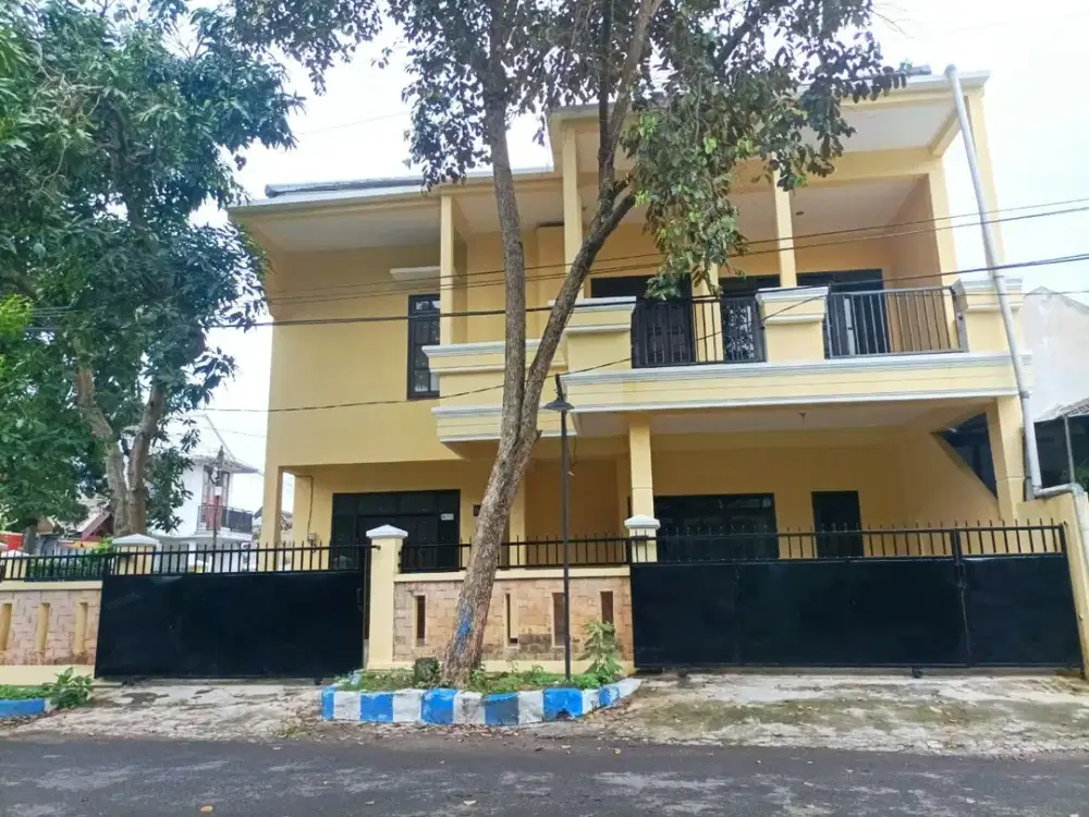 Rumah Hook 5 Kamar Tidur Sawojajar Malang