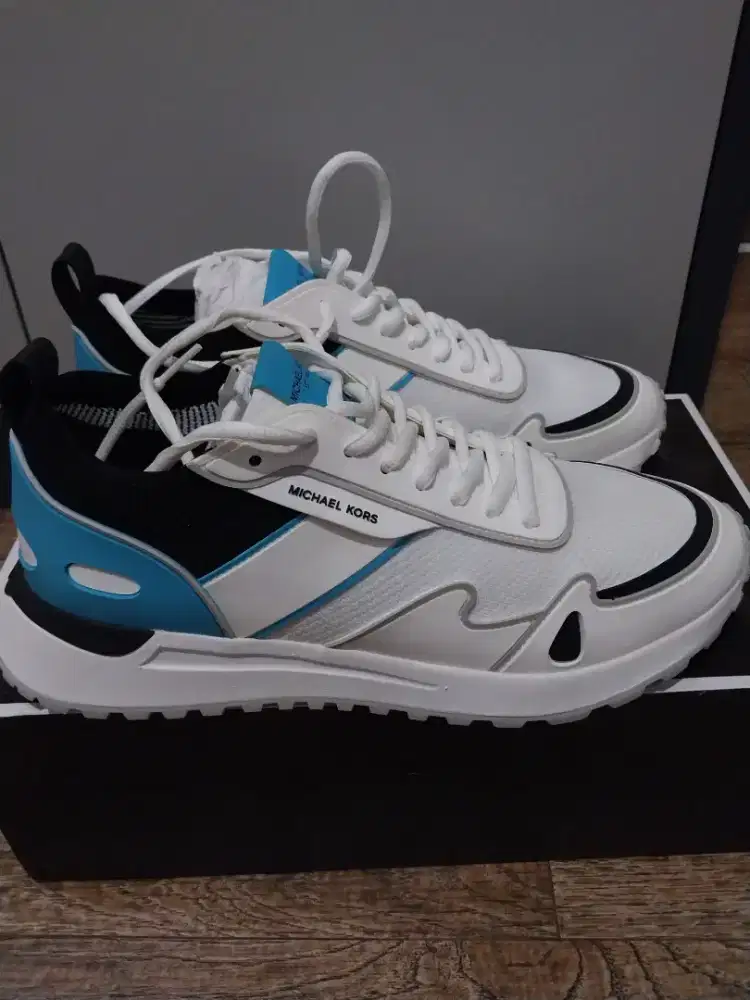Sepatu Michael Kors Baru