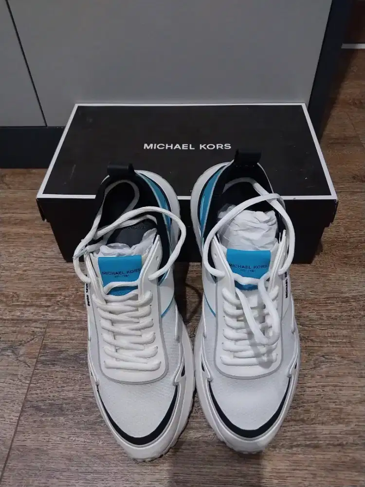 Sepatu Michael Kors Baru