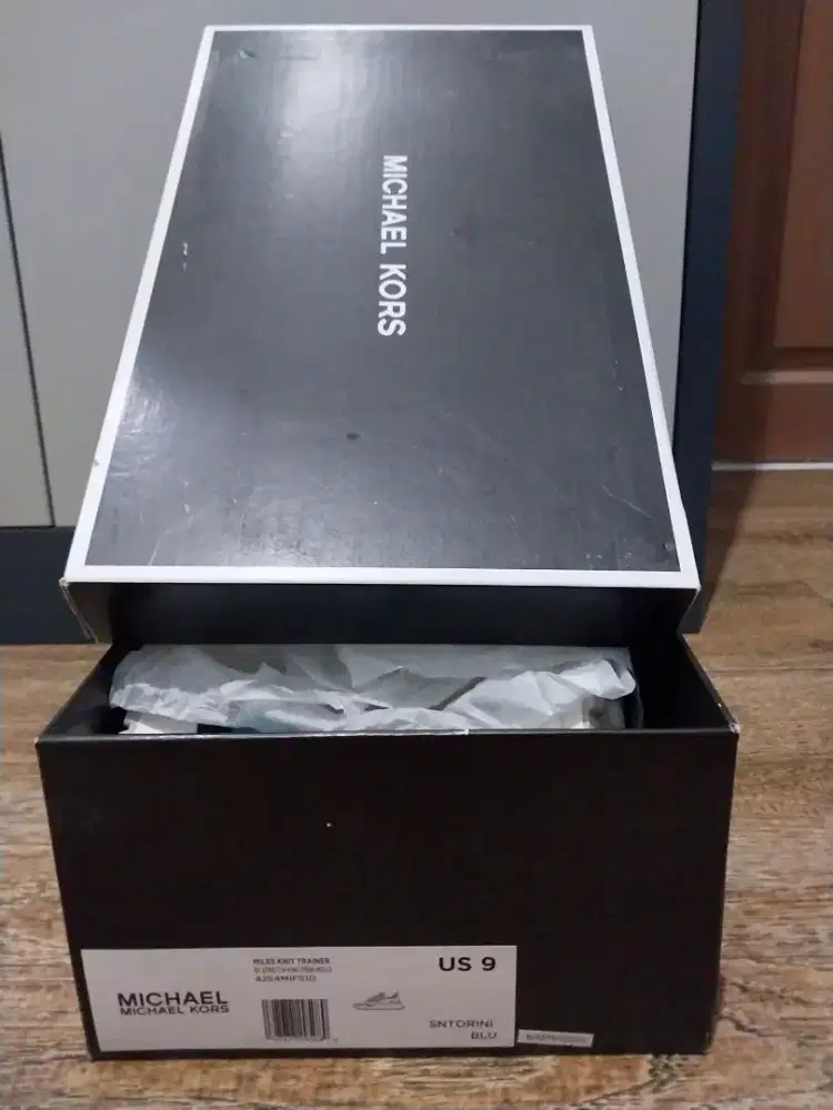 Sepatu Michael Kors Baru