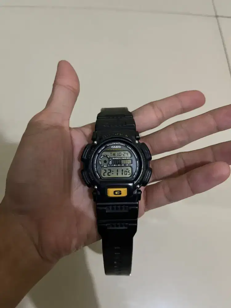 Jam tangan G-Shock DW-9000