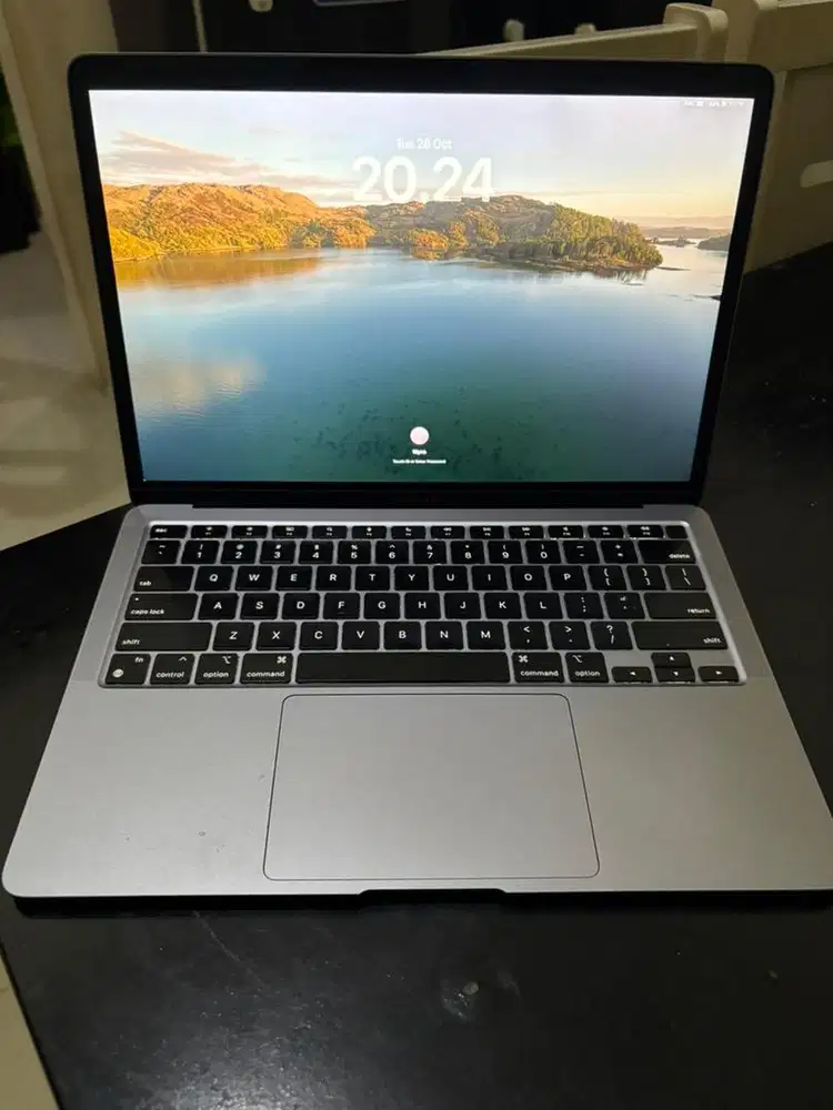 Macbook Air M1 256gb ibox.