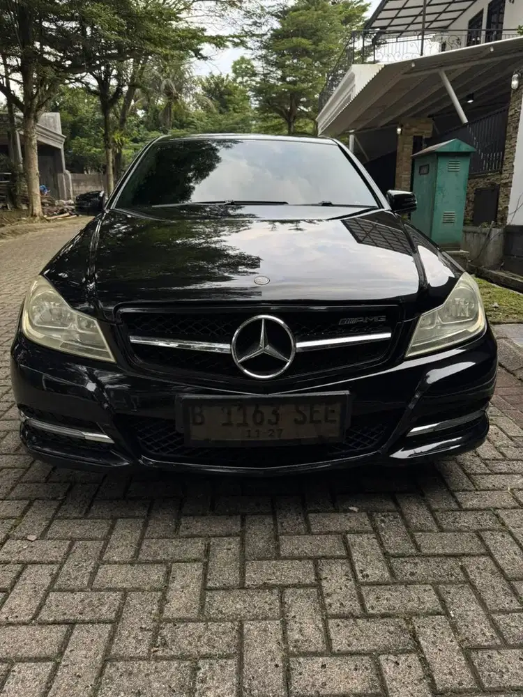 Mercedes-Benz C200 2012 Bensin