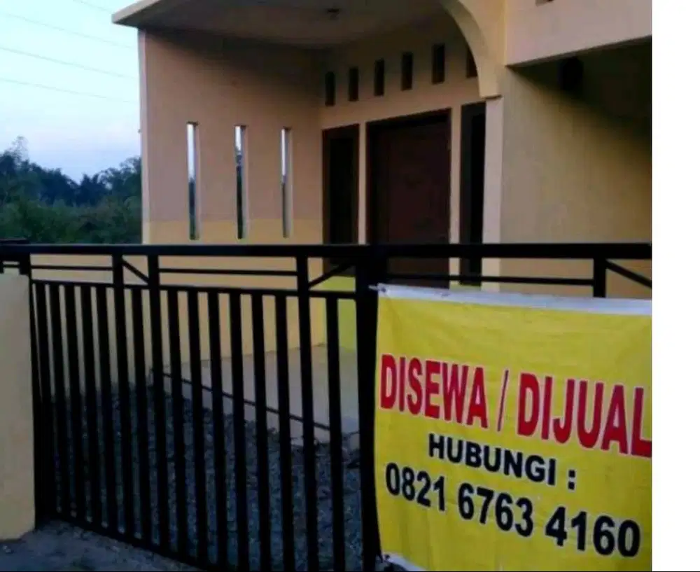 DIJUAL CEPAT RUMAH PINGGIR JALAN / 821:6763:4160