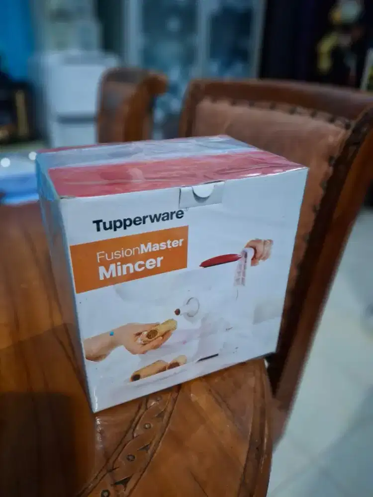 Tupperware Fusion Master Mincer Penggiling Daging Serbaguna