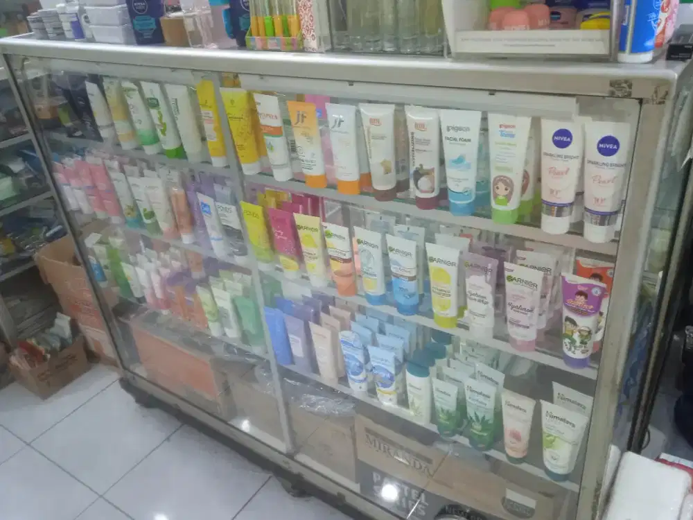 Etalase second ukuran 1-1.5mtr harga: baca description