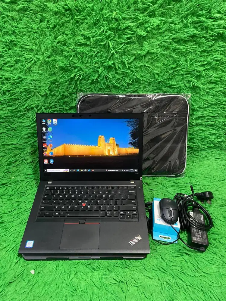 dijual Lenovo Thinkpad T480.Core i5-8250/Ram 8gb/SSD 256gb. Normal