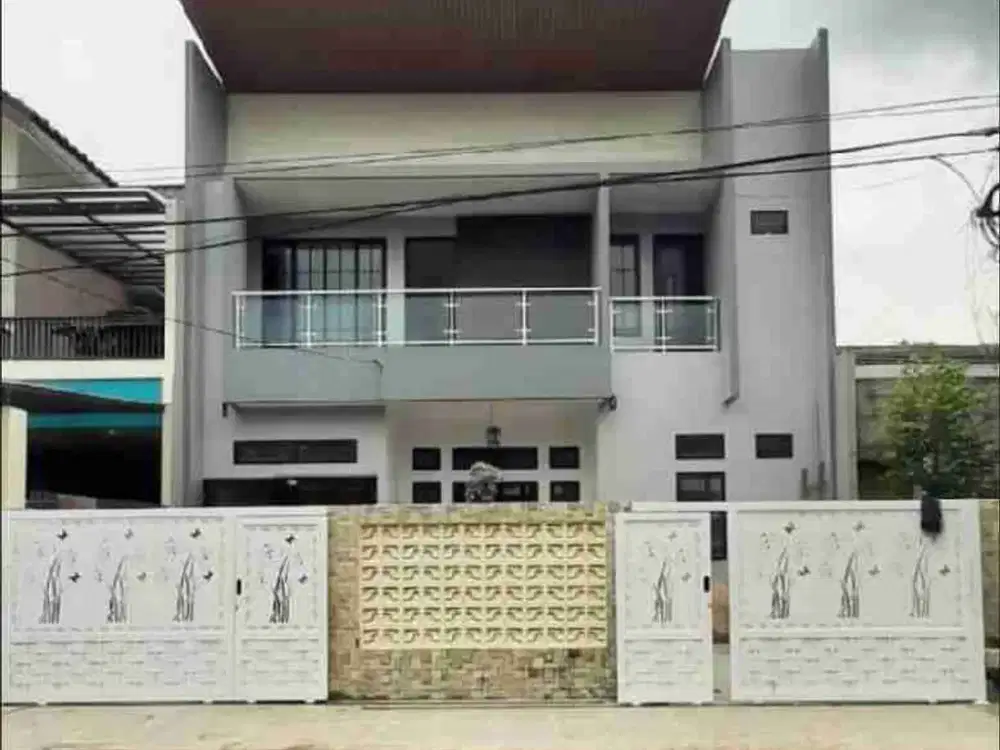 Rumah Mewah ada Swimming Pool Siap Huni area Serpong BSD Tangsel