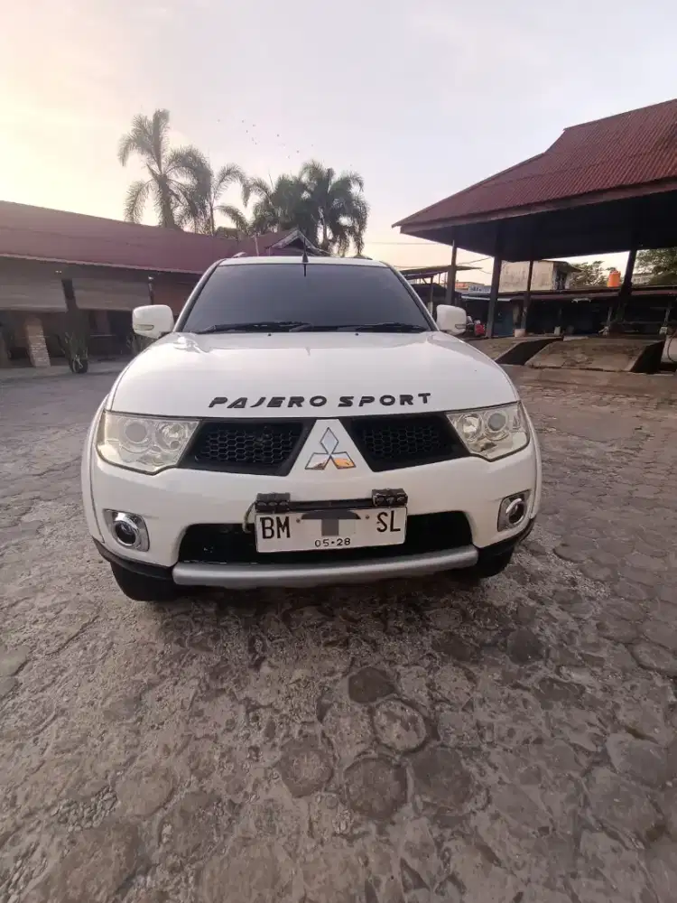 Dijual Pajero sport Exceed 4x2 Metik tahun 2011