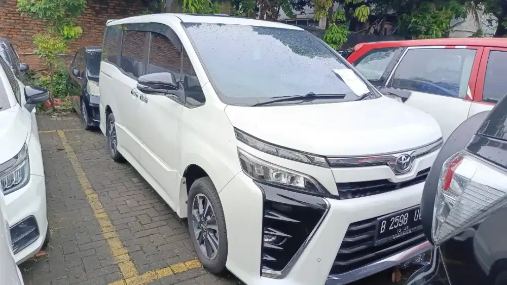 (Termurah) Voxy 2020 Tgn 1 Km 66rb Konds Istimewa Siap Pakai