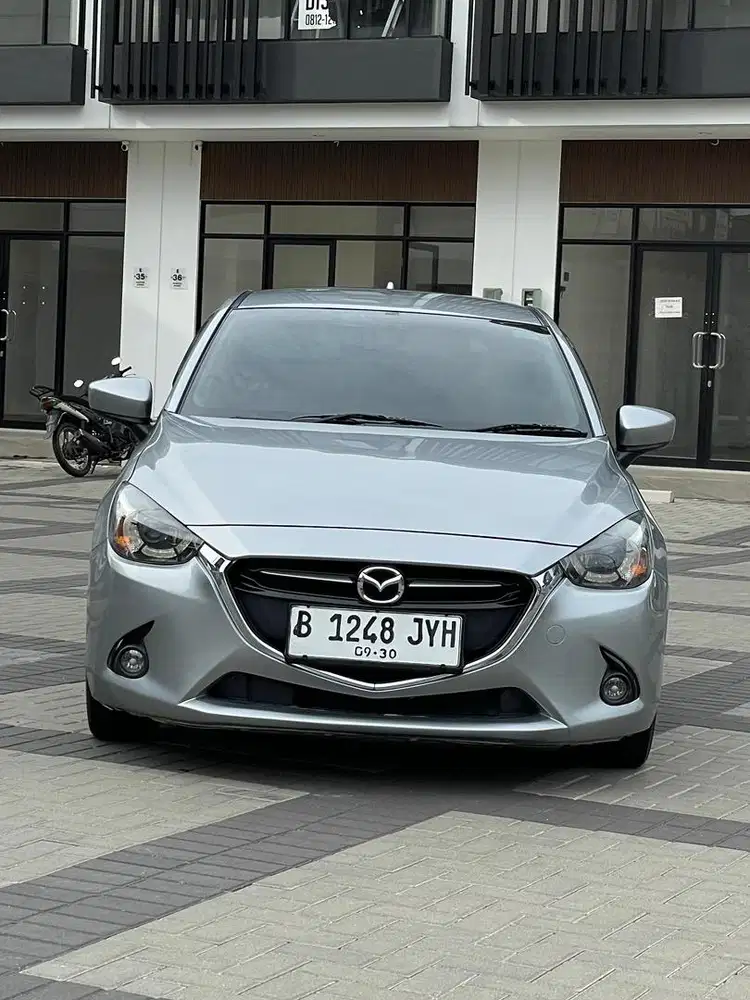 Gila udh murah banget Mazda 2 R Skyactive AT 2016 Silver