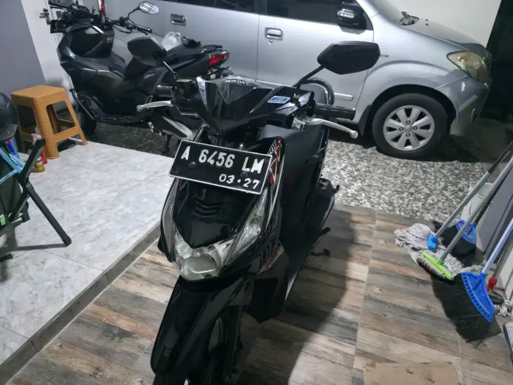Sepeda Motor Honda Beat Tahun 2012 Hitam