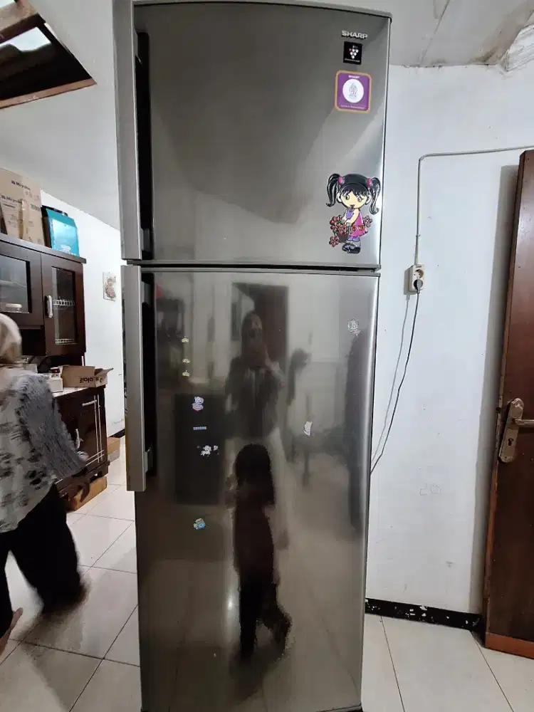 Kulkas 2 pintu sharp