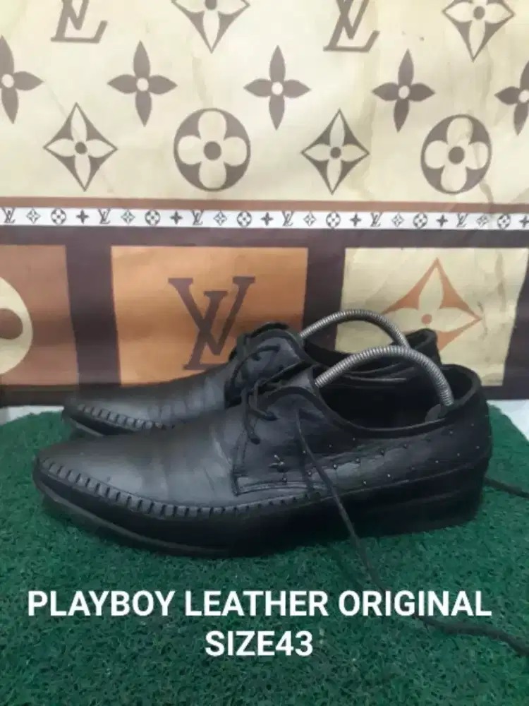 PLAYBOY LEATHER ORIGINAL SIZE43 kndisi ok90% asli bukan lokal/kw