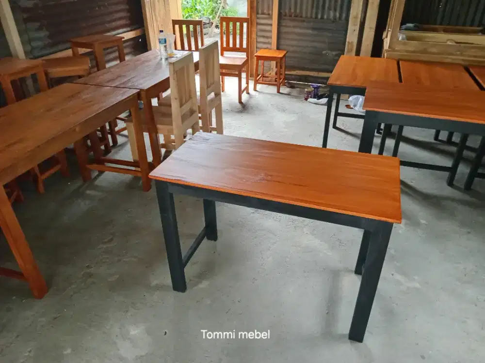 Meja buat warung makan
