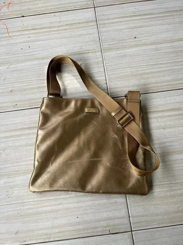 Shoulder bag GUCCI Original Implemented