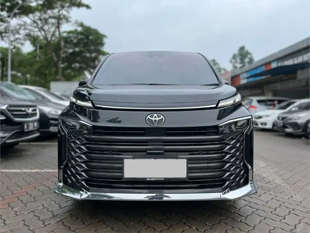 TERMURAH!! TOYOTA NEW VOXY 2.0 MATIC 2023 HITAM KM 19RB