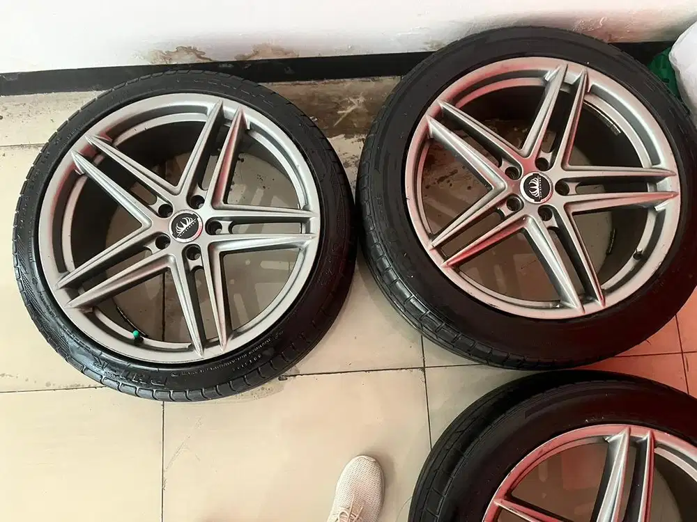 Velg mobil R20 Ring 20 ex inova lebar rata