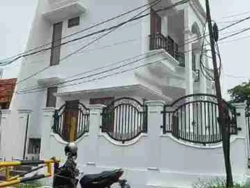 ruma baru‼️Hoek‼️ siap huni ‼️duren sawit Jakarta Timur