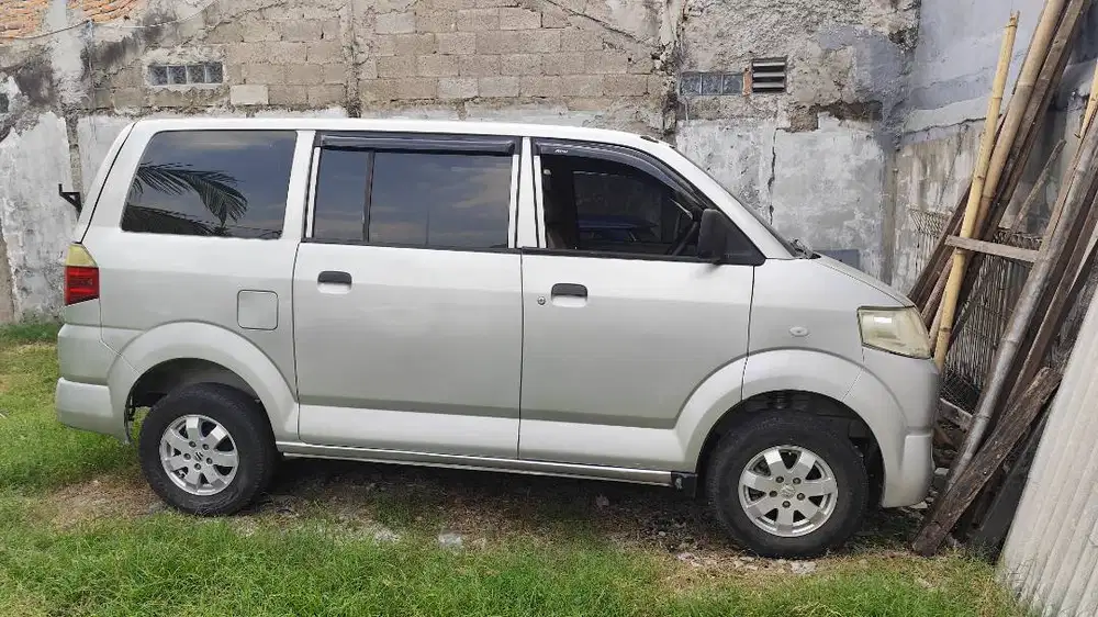 APV ARENA GL MT 2012