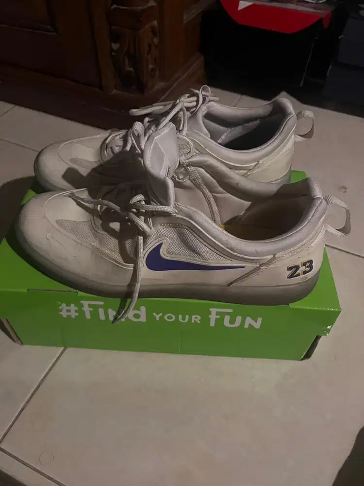 sepatu nike size 42