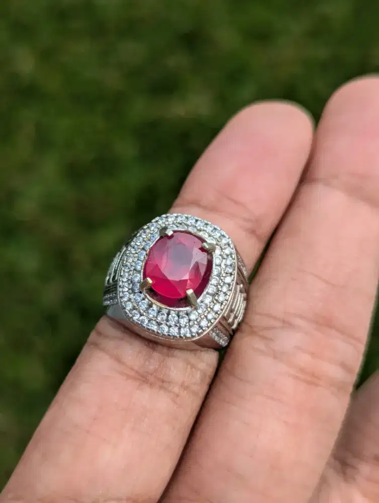 Batu Ruby pigeon blood