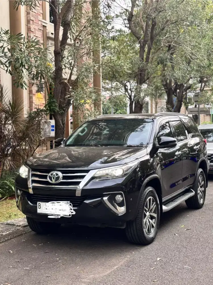 Dijual Fortuner 2019 VRZ matic mobil sehat sangat siap jalan jauh