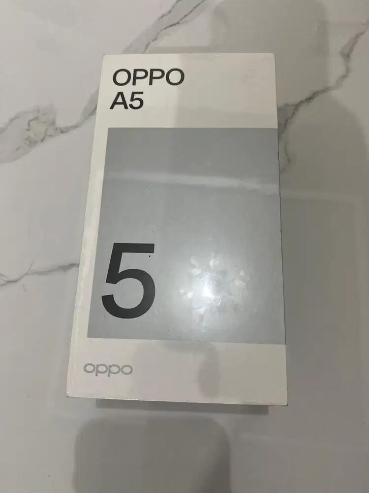 Hp oppo A5 ram 8/256Gb kondisi masih baru .