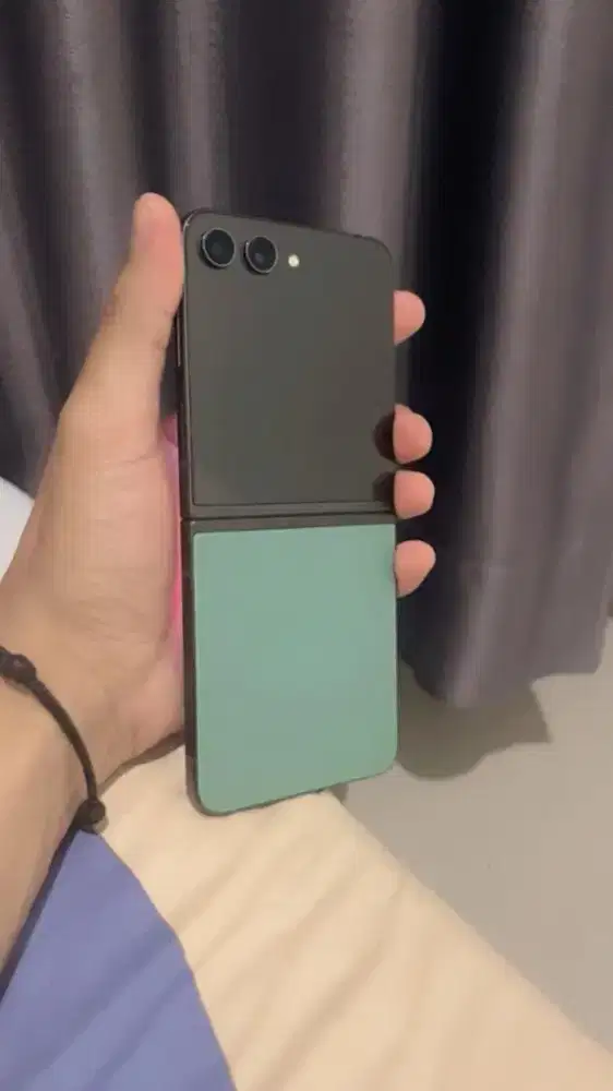 Samsung Z Flip 5  512gb ex SEIN (Exclusive Edition)