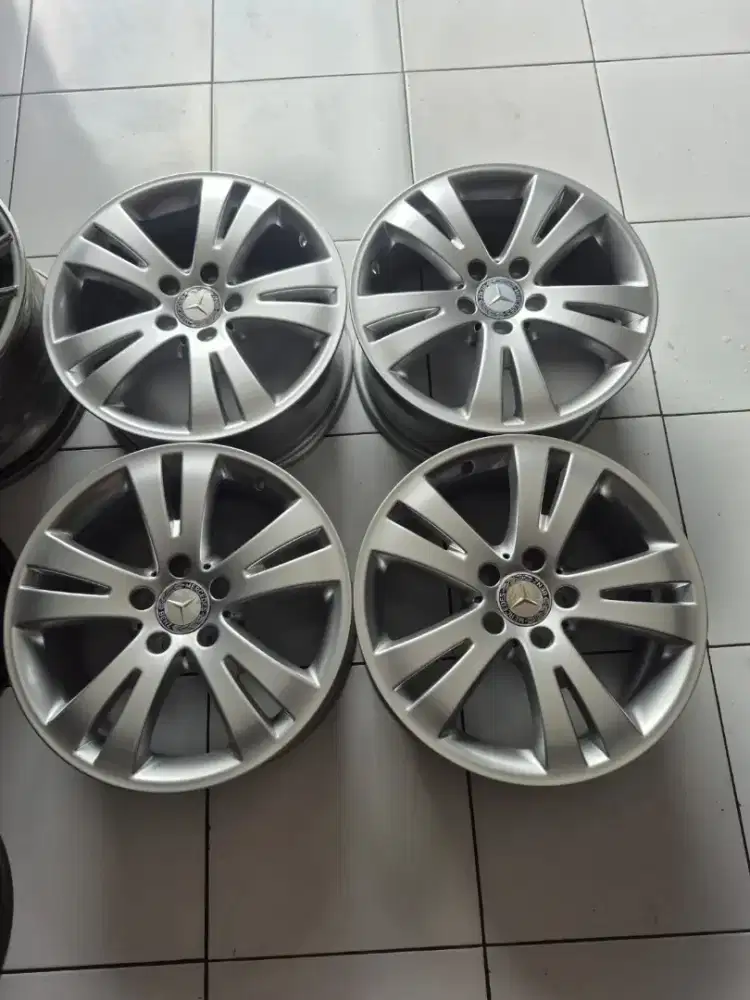Velg orginal mercy Ecllas W204 R17 pcd 5×112 lebar 7,5 et47..4pcs