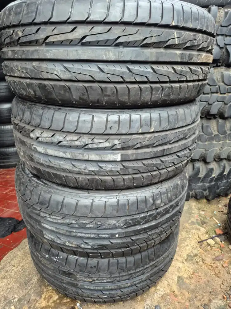 Ban baru Nos Toyo DRB 215/45 R17 2022..4pcs