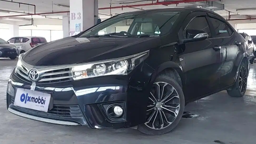 TDP 8,JT Toyota Corolla Altis 1.8 V Bensin-AT Hitam 2014
