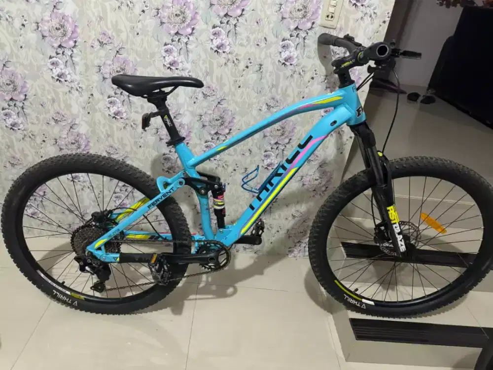 Sepeda Thrill fervent 1.0 elite.kondisi masih mantap.
