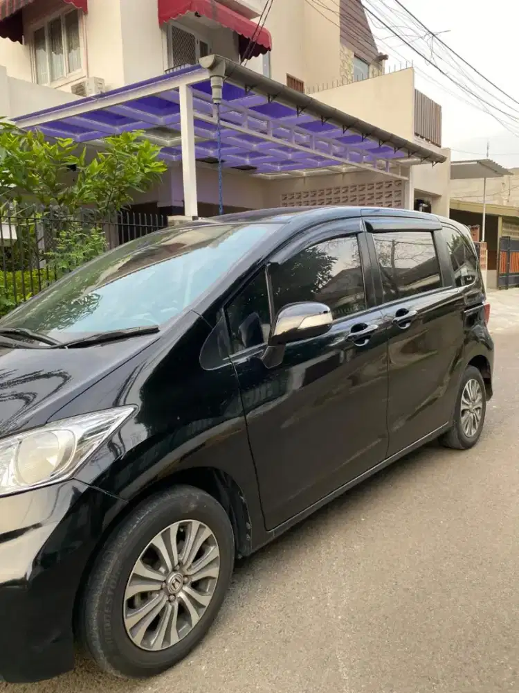 Honda freed SD 2014