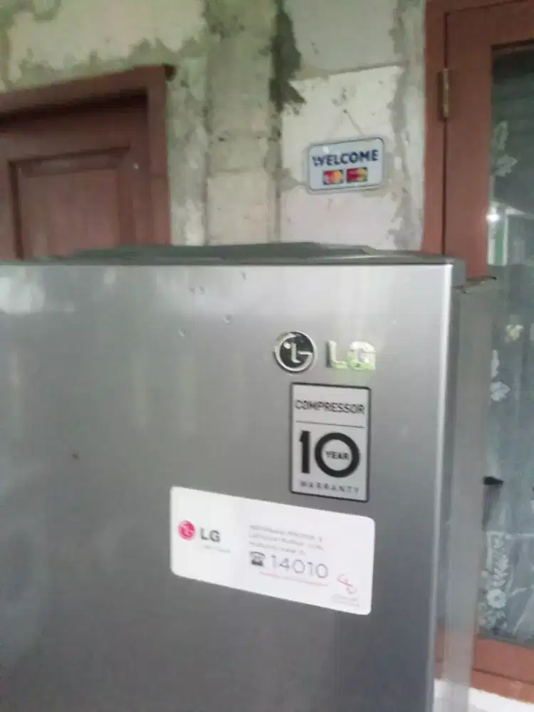 Kulkas 2 pintu merk LG