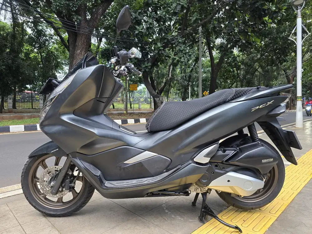 DP MINIM 2JTA CASH KREDIT HONDA PCX 150 ABS THN 2020 PAJAK IDUP
